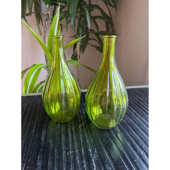 Set of 2 Mid Century Green Glass Vases - Picture 1 of 4
